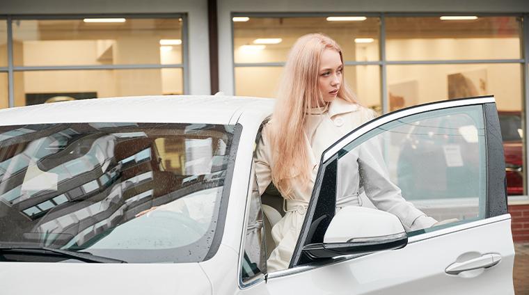 お金持ちと貧乏「車の使い方」4つの違い
