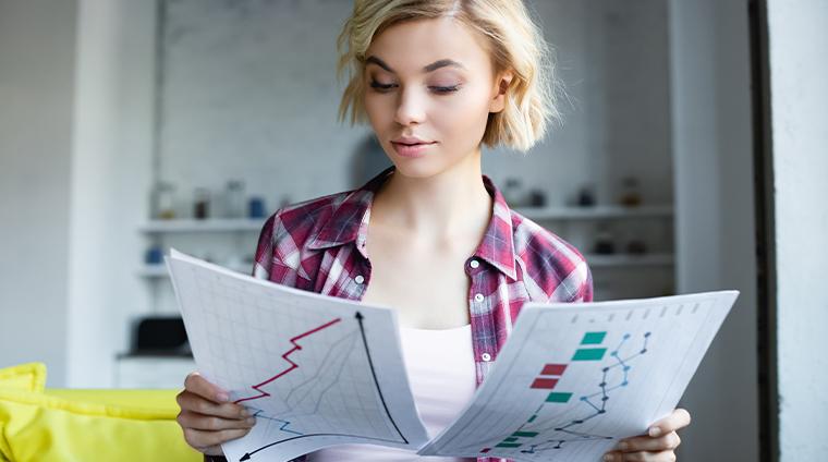 つみたてNISAが2018年開始から8年経過、一番儲かっている商品はどれ?