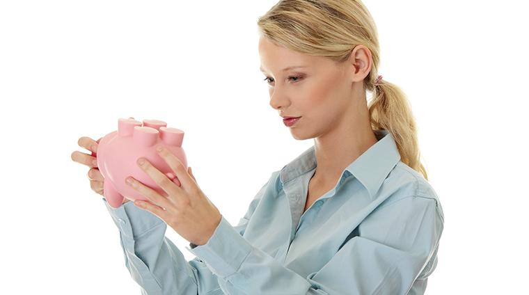 “50代独身の貯蓄額は120万円。平均999万円と乖離が大きい貯蓄額の実態