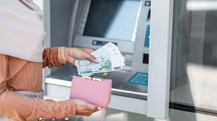 “貯金できない人は｢クレカの使い方｣を知らない